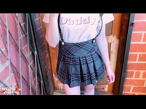 ❤️ Schoolgirl Sucks a dick gu domhainn agus fucks an àite clasaichean. ❌  Porno  aig gd.hentaibar.ru ❌️