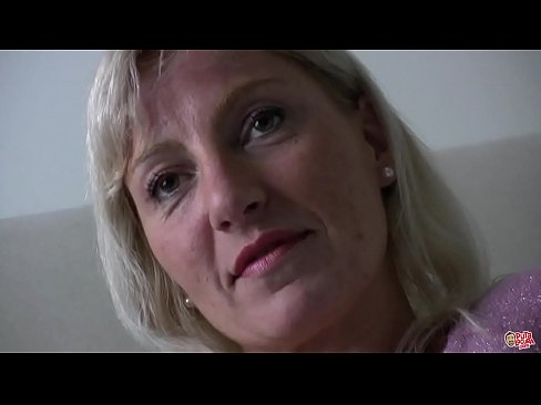 ❤️ A 'mhàthair a tha sinn uile fucked ... Lady, giùlan fhèin! ❌  Porno  aig gd.hentaibar.ru ❌️